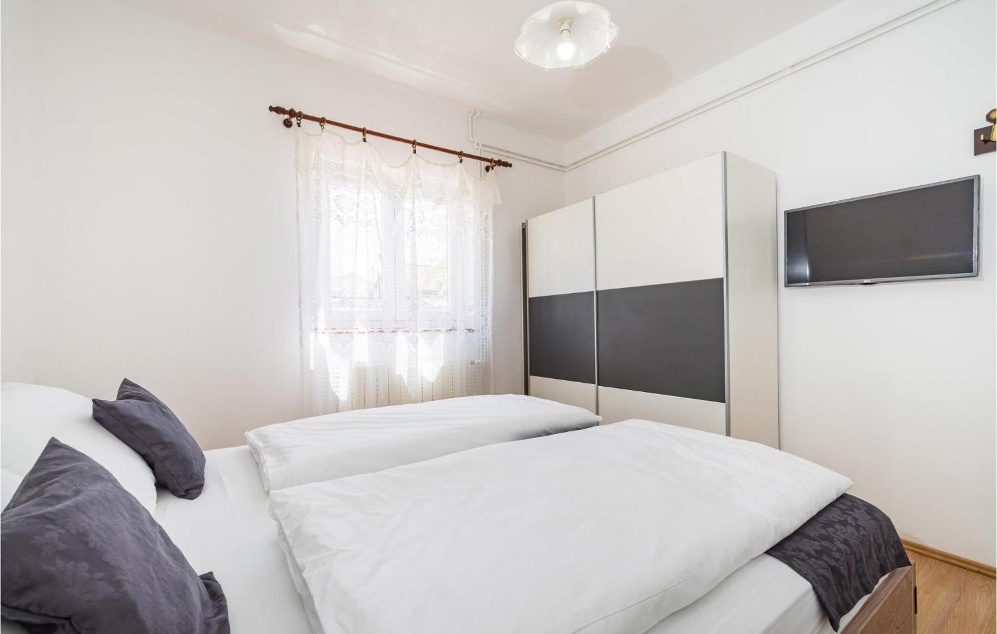 Pet Friendly Home In Murvica With Kitchen Екстериор снимка